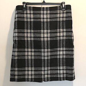 Talbots - Classic black & white plaid wool 21 inch pencil skirt, size 10p